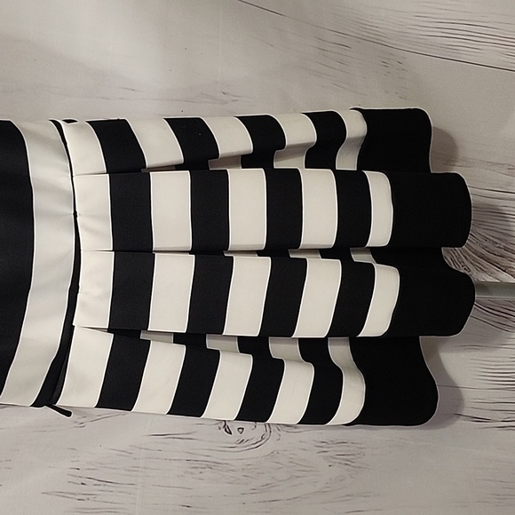 Sophia + Zeke Dress Size 10-12 - Picture 9 of 10